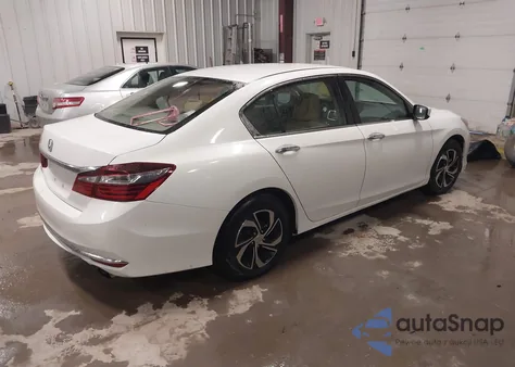 2017 Honda Accord Lx z USA, uszkodzony, nr VIN 1HGCR2F31HA232999